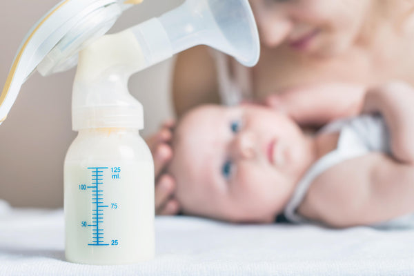 breastfeeding and formula